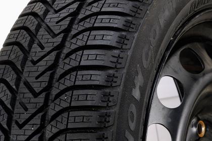 Pirelli Snowcontrol Seria 3 W210