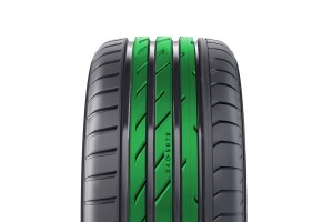 inovatie Nokian Hydro Grooves