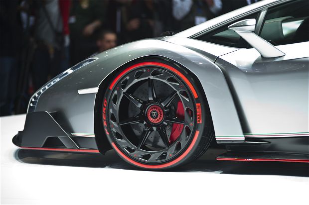 aniversare 50 de ani producator anvelope pirelli si producator Lamborghini
